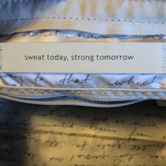 Lululemon mind and body kit - travel case - Picture 5 of 8